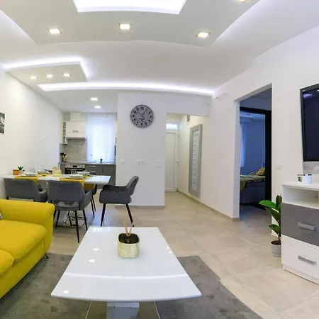 Sunshine Yellow Apartman Lägenhet
