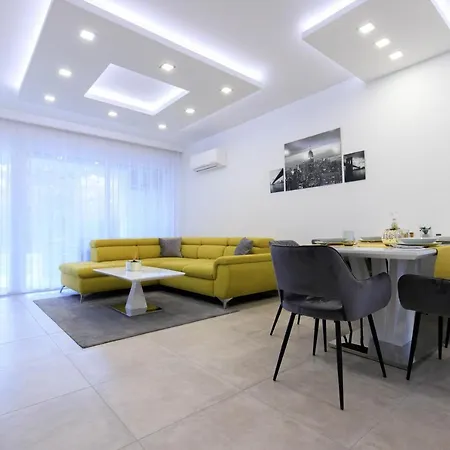 Sunshine Yellow Apartman * Zamardi